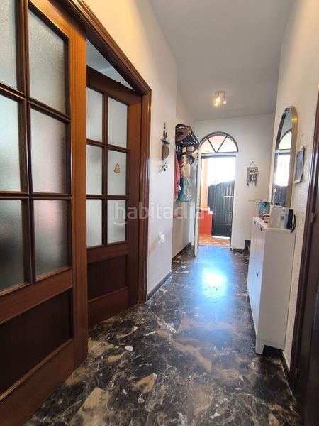 Foto 7dffc1b5-ed98-46b9-bcb7-dd2b8dbb969f. Casa adossada amb aparcament a Umbrete