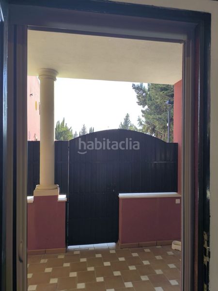 Foto da2e7638-ca9b-4d39-96d9-daa04cca995d. Casa adossada amb aparcament a Umbrete