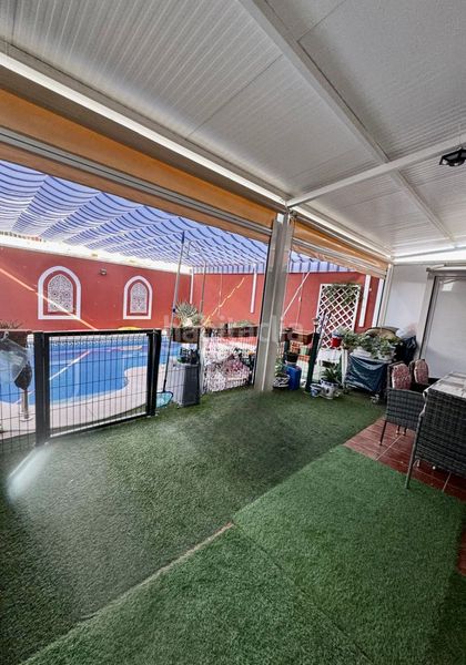 Foto 3216e0a2-b6b3-45d7-8825-74367193d434. Casa  en venta , 4 dormitorios. en Brenes