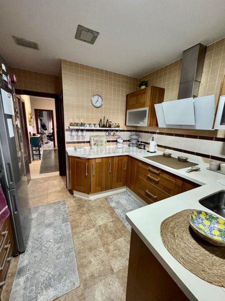 Foto 3be31446-e9d1-4aa5-9b6e-efda7b0735bb. Casa  en venta , 4 dormitorios. en Brenes