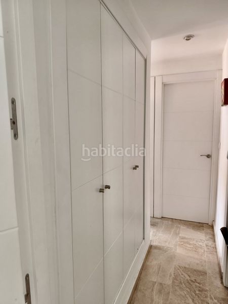 Foto 0b9b5b7e-0f5b-4c45-80d8-cfca20936de8. Pis amb aparcament a Barrio del Nervión Sevilla