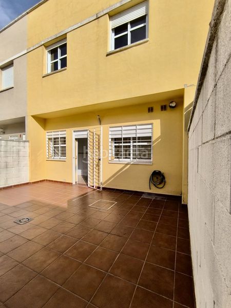 Foto 2bbba234-d85b-4802-a026-86780268f817. Casa adossada a Gerena