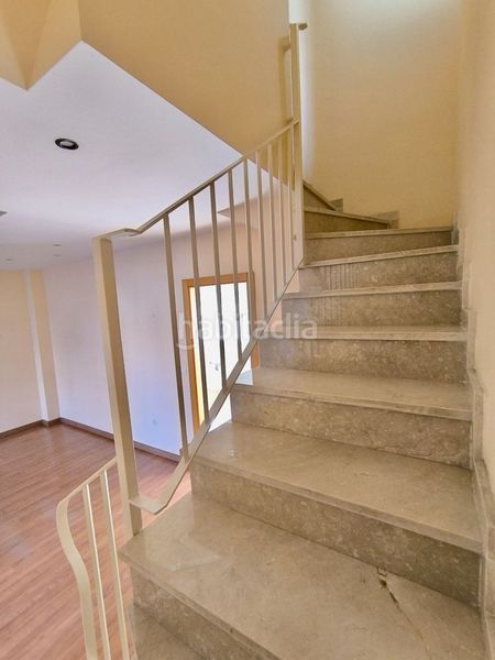 Foto 41888acc-054d-464d-b970-42f7b0714a95. Casa adossada a Gerena