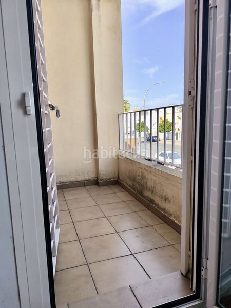 Foto 8b24bb5a-142c-4f2a-a6bc-7bda712d0741. Casa adossada a Gerena