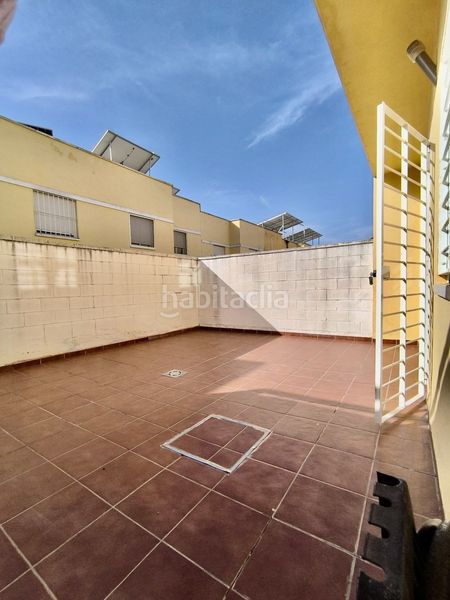 Foto c5cd50d3-f046-49b4-8e42-c50fafed2b81. Casa adossada a Gerena