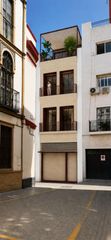 Haus  Gerona. Casa en venta en centro.