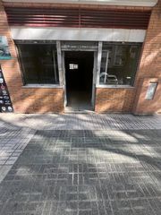 Lloguer Local Comercial  Indonesia. Local en alquiler en sevilla este, 1 dormitorio.