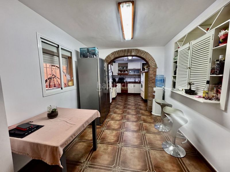 Foto 482d25f2-8263-4232-8209-dee6893108e1. Casa adossada amb aparcament a Mairena del Alcor