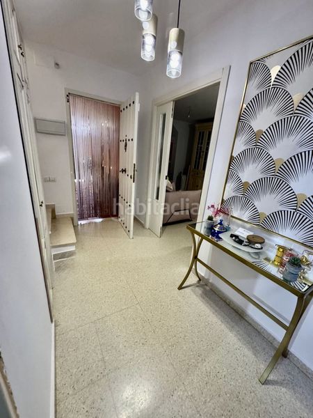 Foto e7e9d6a3-c695-4f08-b5da-4f0d027c3acf. Casa adossada amb aparcament a Mairena del Alcor