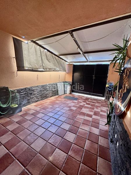 Foto fabeffd3-220f-4dad-8e21-6750425e96ae. Casa adossada amb aparcament a Mairena del Alcor