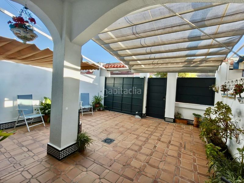 Foto c078ecf5-ed1a-44b2-b572-6f4df28af372. Casa con piscina in Las Almenas Tomares