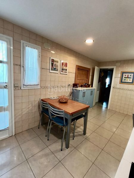 Foto e5ae4e1e-1c41-4f05-b28d-b6bd16e9fe2d. Casa con piscina in Las Almenas Tomares