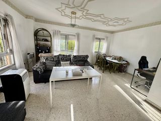 Flat  Flor de azalea. Piso en venta en sevilla este, 2 dormitorios.