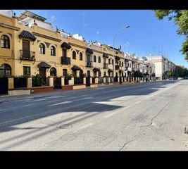 Casa adossada a Ramón y Cajal