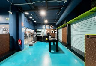 Lloguer Local Comercial  Rambla de los menceyes. Fantástico local en centro comercial!