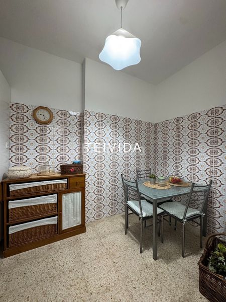Foto f33167af-9786-4705-bd8e-f32f6a0a0f9c. Xalet a Los Realejos pueblo Realejos (Los)
