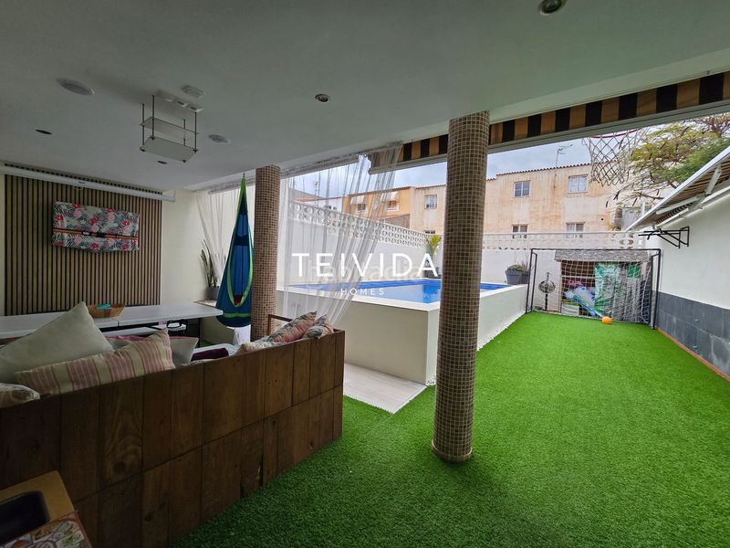 Foto 2c8b1376-f586-4b8f-859e-a0fab0842fa7. Casa adossada amb aparcament piscina a Guaza Arona