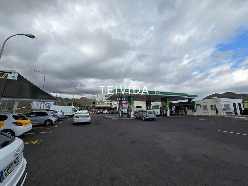 Foto c9592c5a-3e56-49c9-a26a-f81815b27039. Casa adossada amb aparcament piscina a Guaza Arona