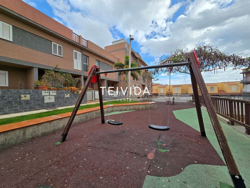 Foto d18ea031-96bf-49d9-b135-f171596e1843. Casa adossada amb aparcament piscina a Guaza Arona