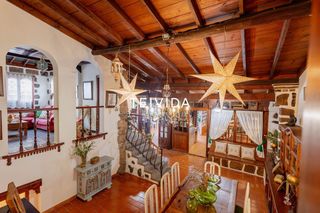 House  Calle san pedro 1, el sauzal. Villa tradicional de carácter con amplios espacios y garaje en e