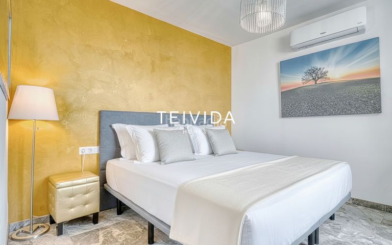 Foto 0c5f1582-f23b-48fb-bbf6-25d26460bd5d. Casa adossada amb aparcament a San Eugenio Alto Adeje