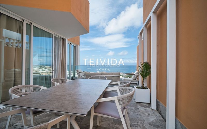 Foto 278f4ba1-5f69-4664-a53c-efdb382ea4cf. Casa adossada amb aparcament a San Eugenio Alto Adeje