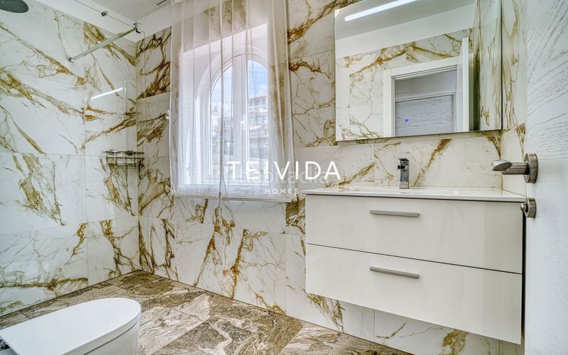 Foto d86ffc0c-3acc-4439-8739-d06b27f55215. Casa adossada amb aparcament a San Eugenio Alto Adeje