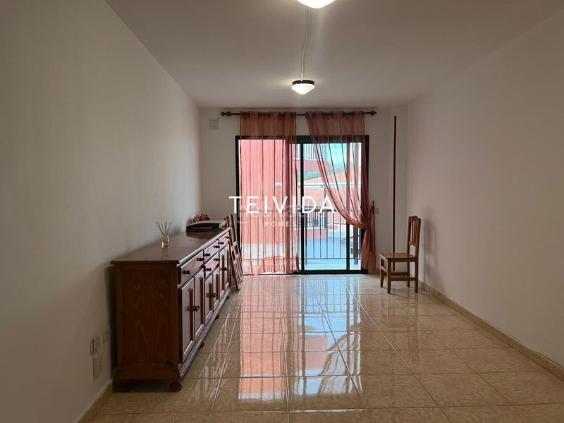 Foto 44eb9aa6-a67f-438c-a420-ba178f2fa3b6. Pis amb aparcament a Las Galletas Arona