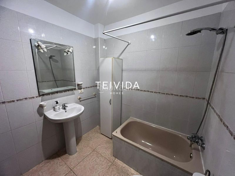 Foto d886beec-c04e-4dc9-8958-d21996a56fd1. Pis amb aparcament a Las Galletas Arona