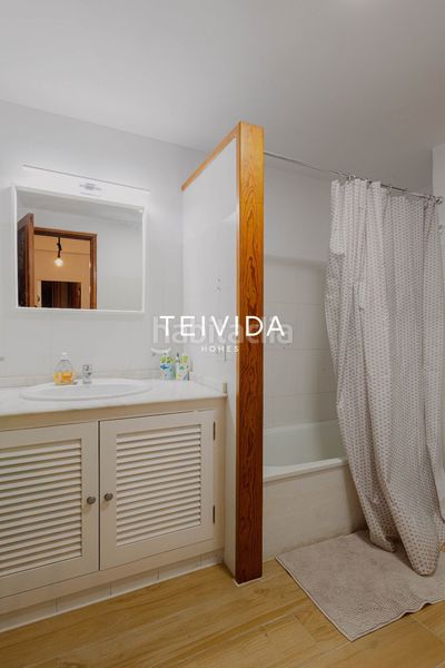 Foto 0472d6ef-b34d-49cd-b070-193ba9a7cfc0. Edifici a Guía de Isora interior Guía de Isora