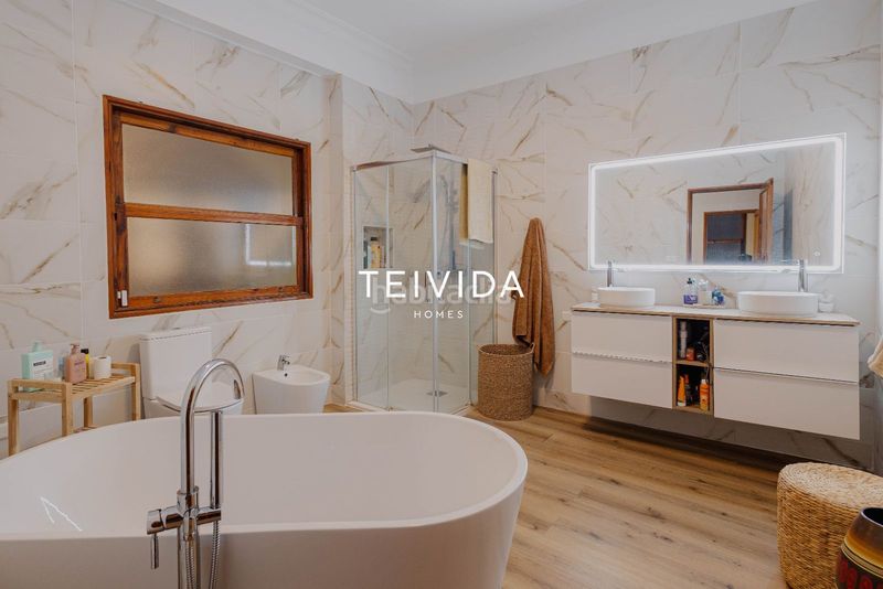 Foto 8a57fe4f-5519-4816-be59-26d7e5181713. Edifici a Guía de Isora interior Guía de Isora