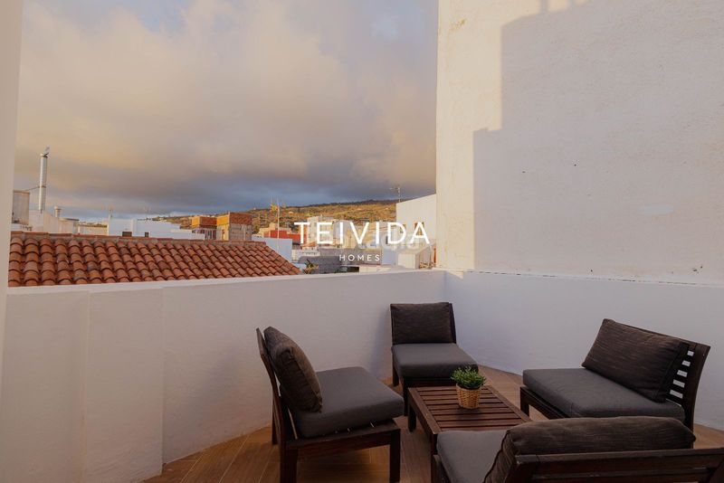 Foto c6374c6a-244a-42a4-9641-4b8956910c1f. Edifici a Guía de Isora interior Guía de Isora