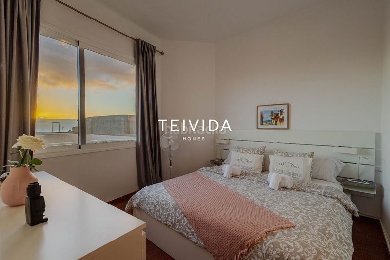 Foto dc25ab82-1c52-4930-851c-536ee56d6aad. Edifici a Guía de Isora interior Guía de Isora