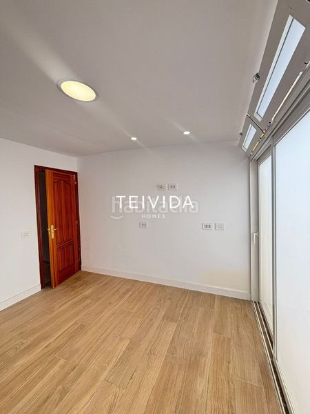 Foto dc44c760-8e7b-4b52-9f1f-8099d6f5790c. Pis amb aparcament a Valle San Lorenzo Arona