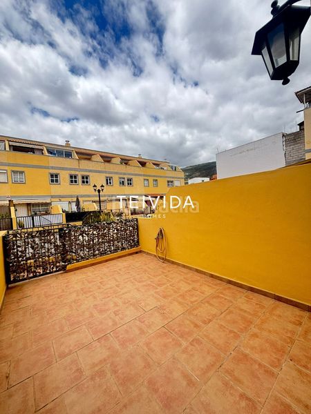 Foto f79fdba2-a8a1-4e4e-b40f-c4e45792d7b9. Pis amb aparcament a Valle San Lorenzo Arona