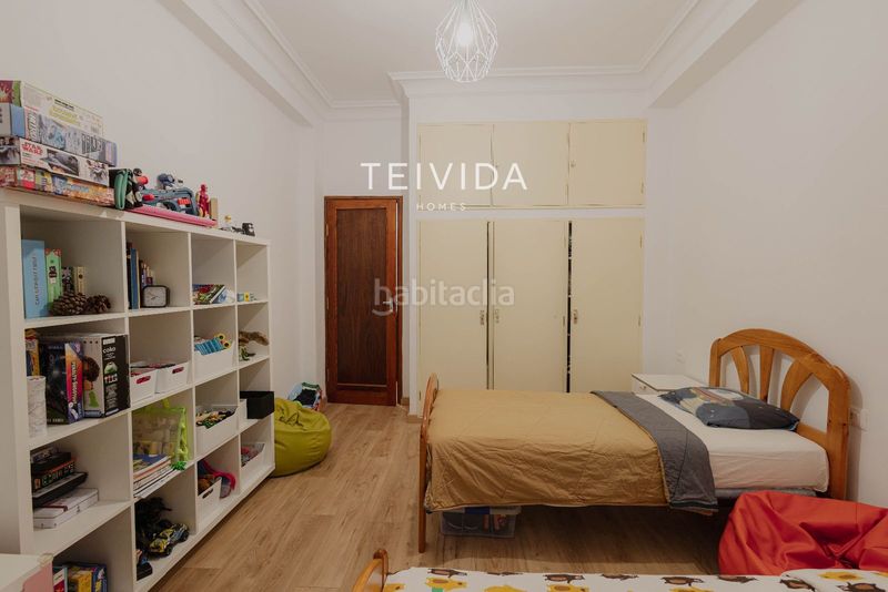 Foto 1bff7d64-d924-48f6-8f49-8d140af946d5. Edifici a Guía de Isora interior Guía de Isora