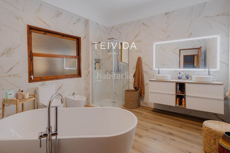 Foto 3bfe3907-ca91-4ec4-9532-cb9adbdffcd9. Edifici a Guía de Isora interior Guía de Isora