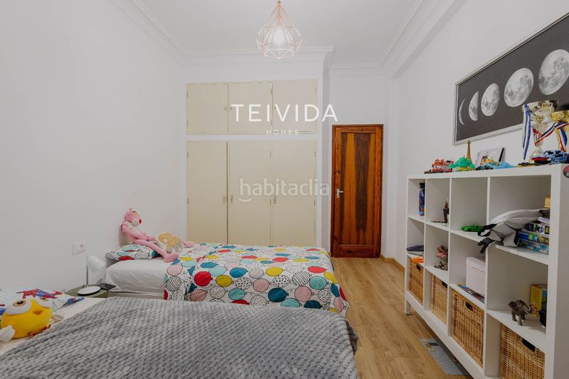 Foto 42fd8a2a-a5d6-46a4-8a71-1cdad5d01b26. Edifici a Guía de Isora interior Guía de Isora