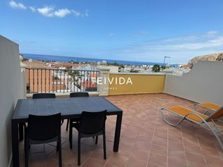 Lloguer Pis  La arenita. Dúplex en alquiler con terrazas, vistas al mar y garaje en el pa