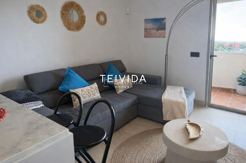 Foto b5abeb6d-c1e6-4842-a566-948546618fa2. Rent flat in Palm - Mar Arona