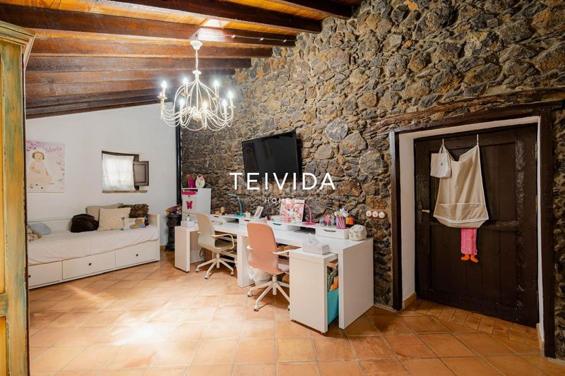 Foto 1a4e26d4-3d94-420a-8ca3-a6b51b05bb38. Chalet dans Barranco Hondo Candelaria