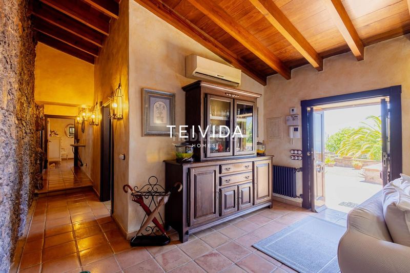 Foto eeca08ef-4e8e-405f-acd8-eb1c091ea4c2. Chalet dans Barranco Hondo Candelaria