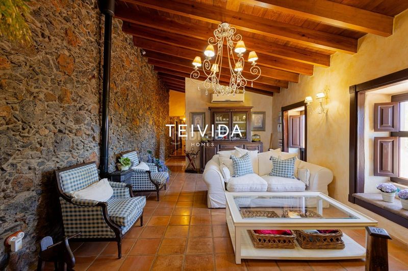 Foto f0b8f6d9-a4d7-4222-8a38-20505bcaa575. Chalet dans Barranco Hondo Candelaria