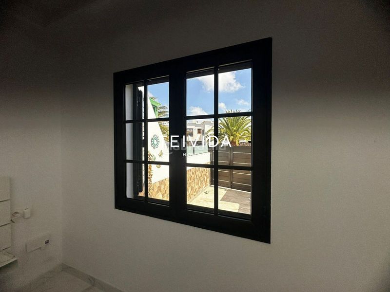 Foto 58e2b137-375d-4612-9b27-180b1f663e3c. Casa adossada a costa Teguise Teguise