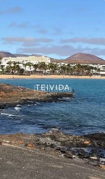 Foto 6cbdb739-e89a-425c-bfe7-e168e81c9687. Casa adossada a costa Teguise Teguise