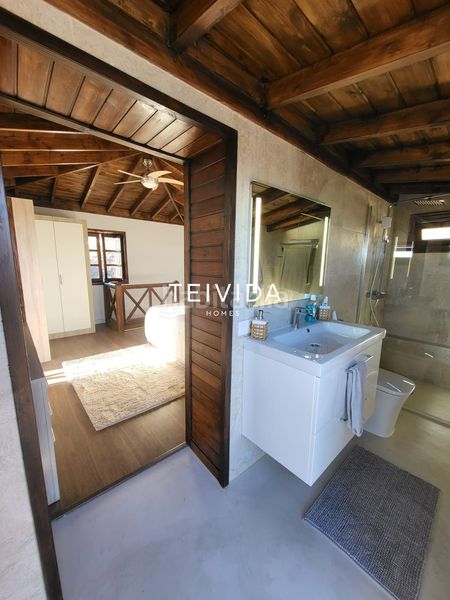 Foto 9bc708e3-9897-49f4-a175-05c0f9ae7b74. Xalet amb aparcament piscina a Guía de Isora interior Guía de Isora
