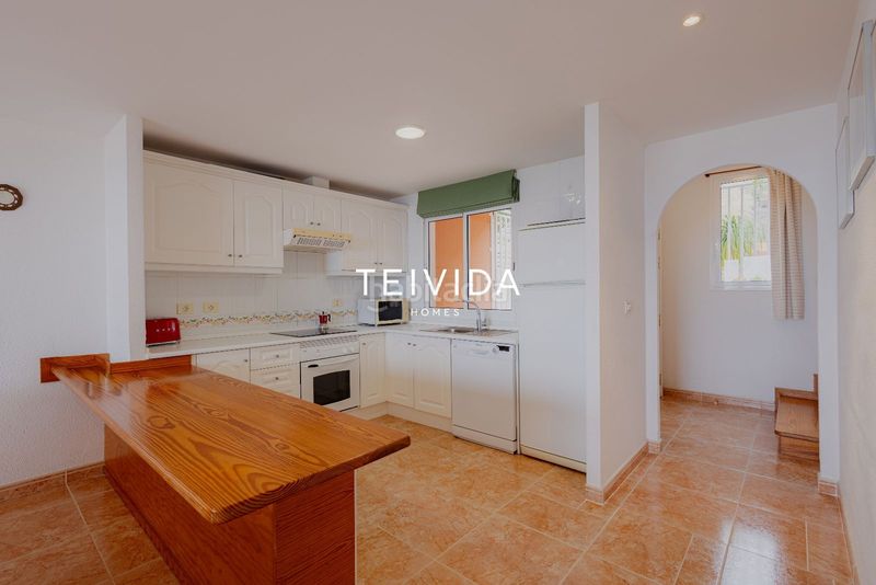 Foto 4dde0023-eee8-471c-a254-550d9b6446ed. Casa adossada amb aparcament piscina a Torviscas Centro y Alto Adeje