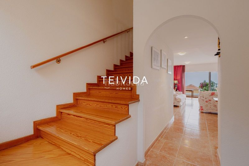 Foto ce27f298-c6ca-46b5-92d3-b957455af7f7. Casa adossada amb aparcament piscina a Torviscas Centro y Alto Adeje