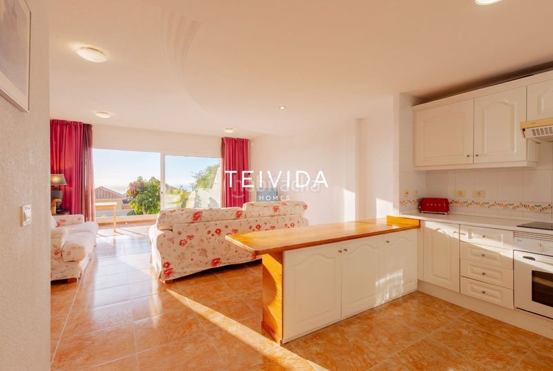 Foto e5081bc9-98b4-421e-977d-77bbb3ea19d1. Casa adossada amb aparcament piscina a Torviscas Centro y Alto Adeje