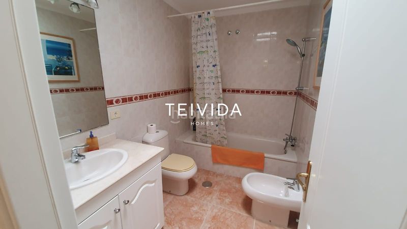 Foto 8f2098ba-59ed-4f32-8be5-515700d944c5. Casa adossada amb aparcament piscina a Torviscas Centro y Alto Adeje